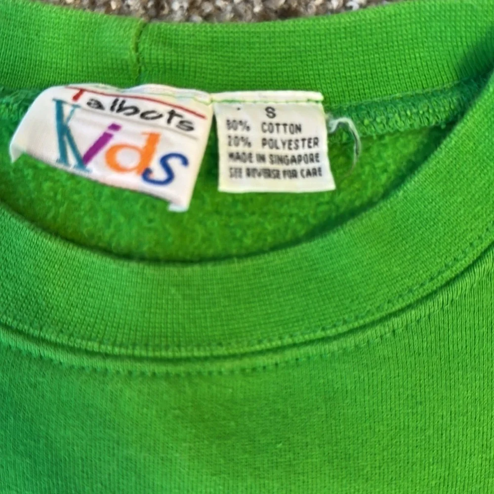 Vintage Talbots Kids Green Winter Scene Penguin Sweatshirt, size 8, EUC
